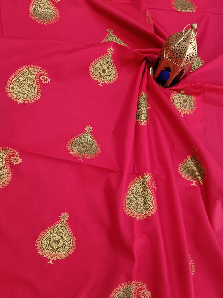 Crimson Red Art Silk Borderless Saree with Meena Motifs and Golden Zari Pallu